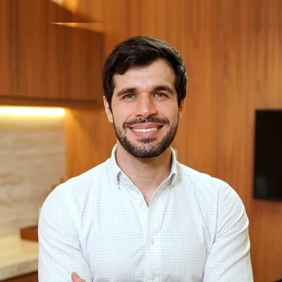 Retrato do Dr. José Ricardo W. Ristow, médico ginecologista do Instituto de Ginecologia Avançada